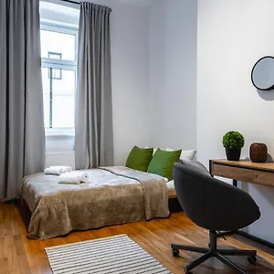 Stylish Designed In A Calm District Apartment Vienna